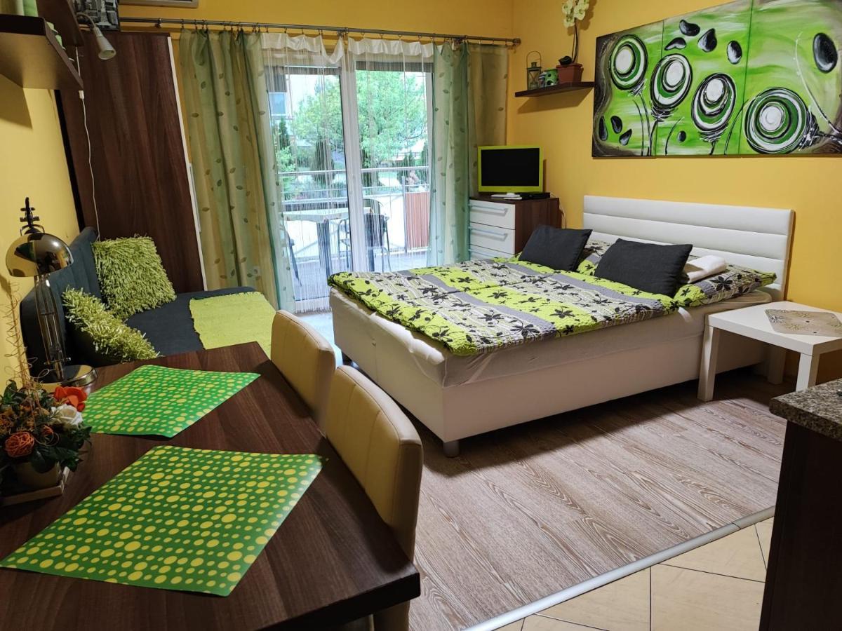Slnecne Apartmany Подгайська Екстер'єр фото