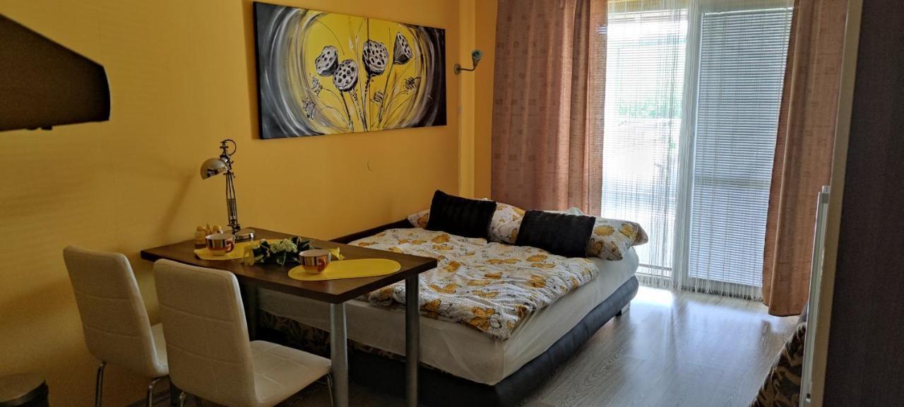 Slnecne Apartmany Подгайська Екстер'єр фото