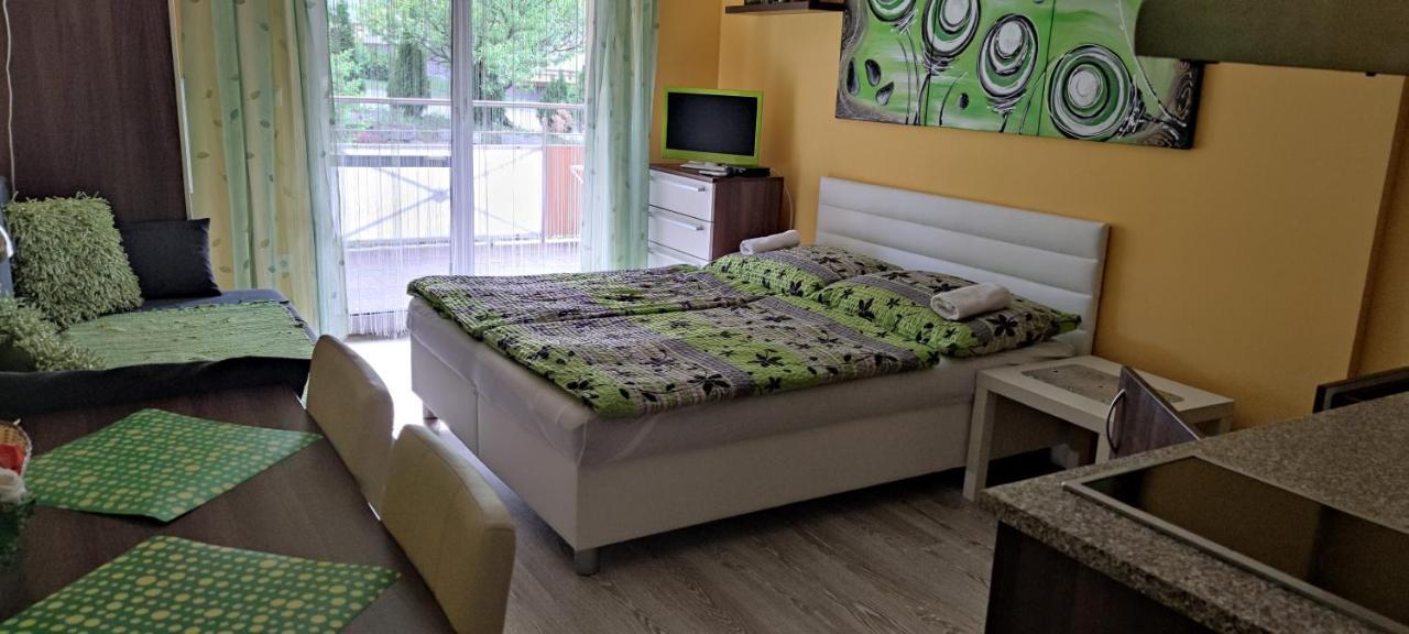 Slnecne Apartmany Подгайська Екстер'єр фото